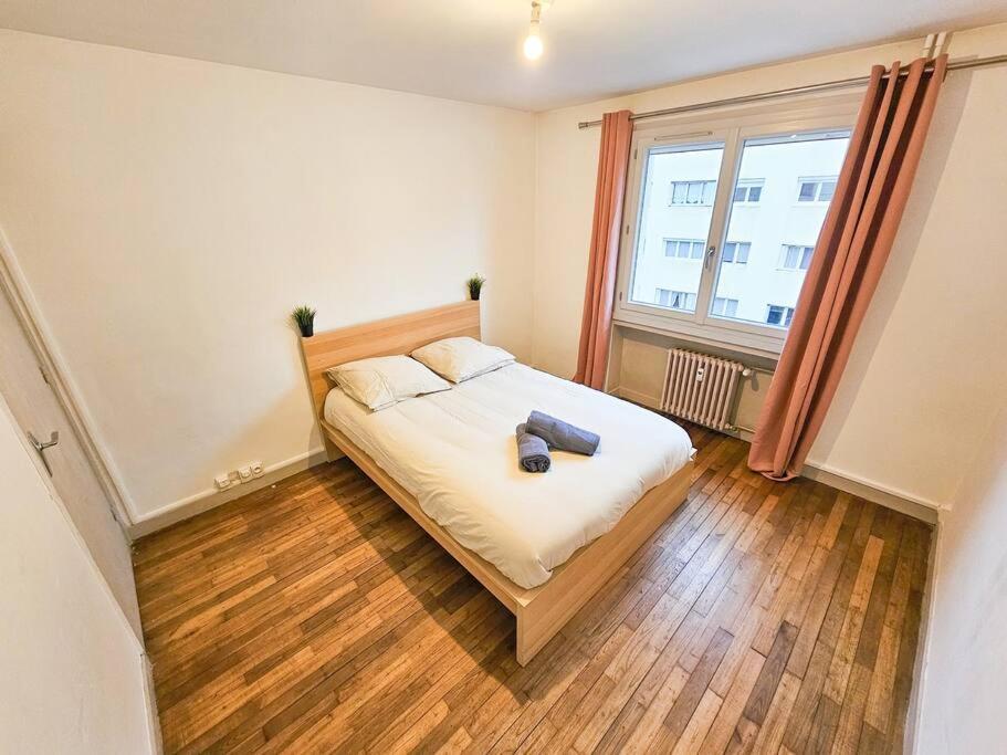 Le Bergson 3 Chambres Stationnement Gratuit Saint-Etienne  Zewnętrze zdjęcie