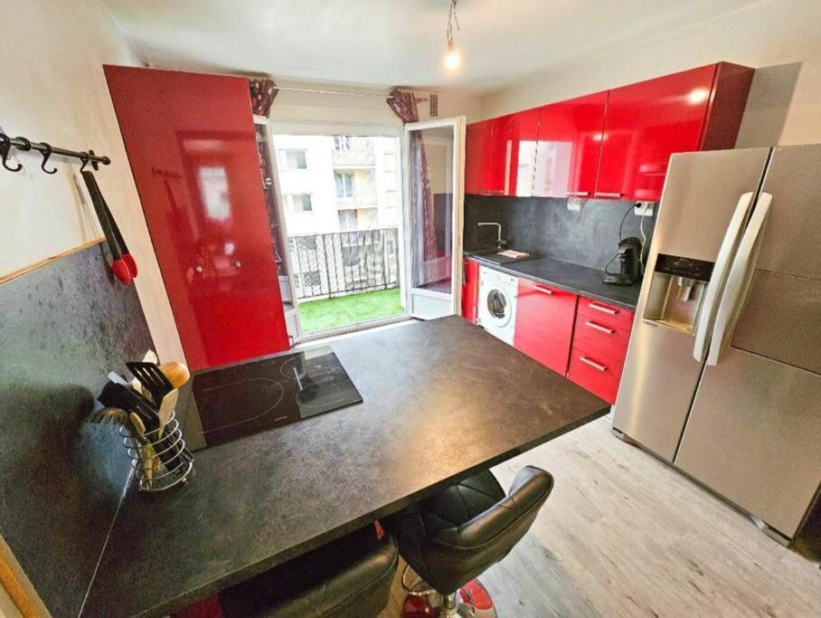Le Bergson 3 Chambres Stationnement Gratuit Saint-Etienne  Zewnętrze zdjęcie