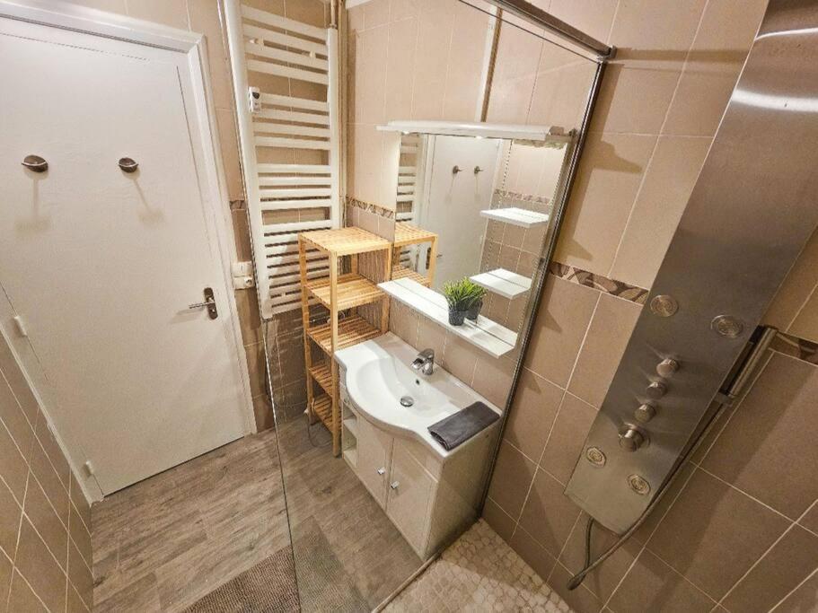 Le Bergson 3 Chambres Stationnement Gratuit Saint-Etienne  Zewnętrze zdjęcie
